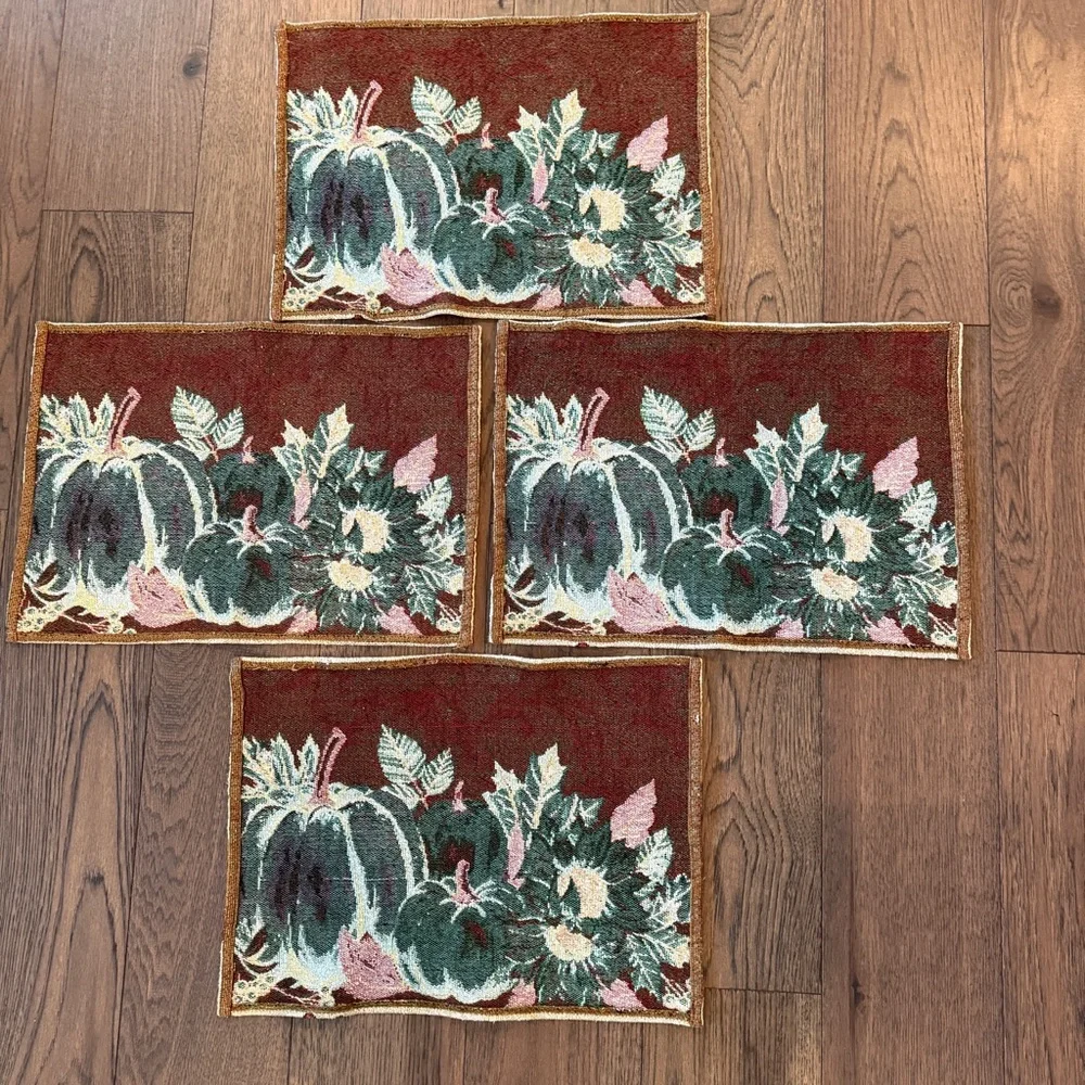 Vintage placemats designed with sunflower & pumpkins, set of 4